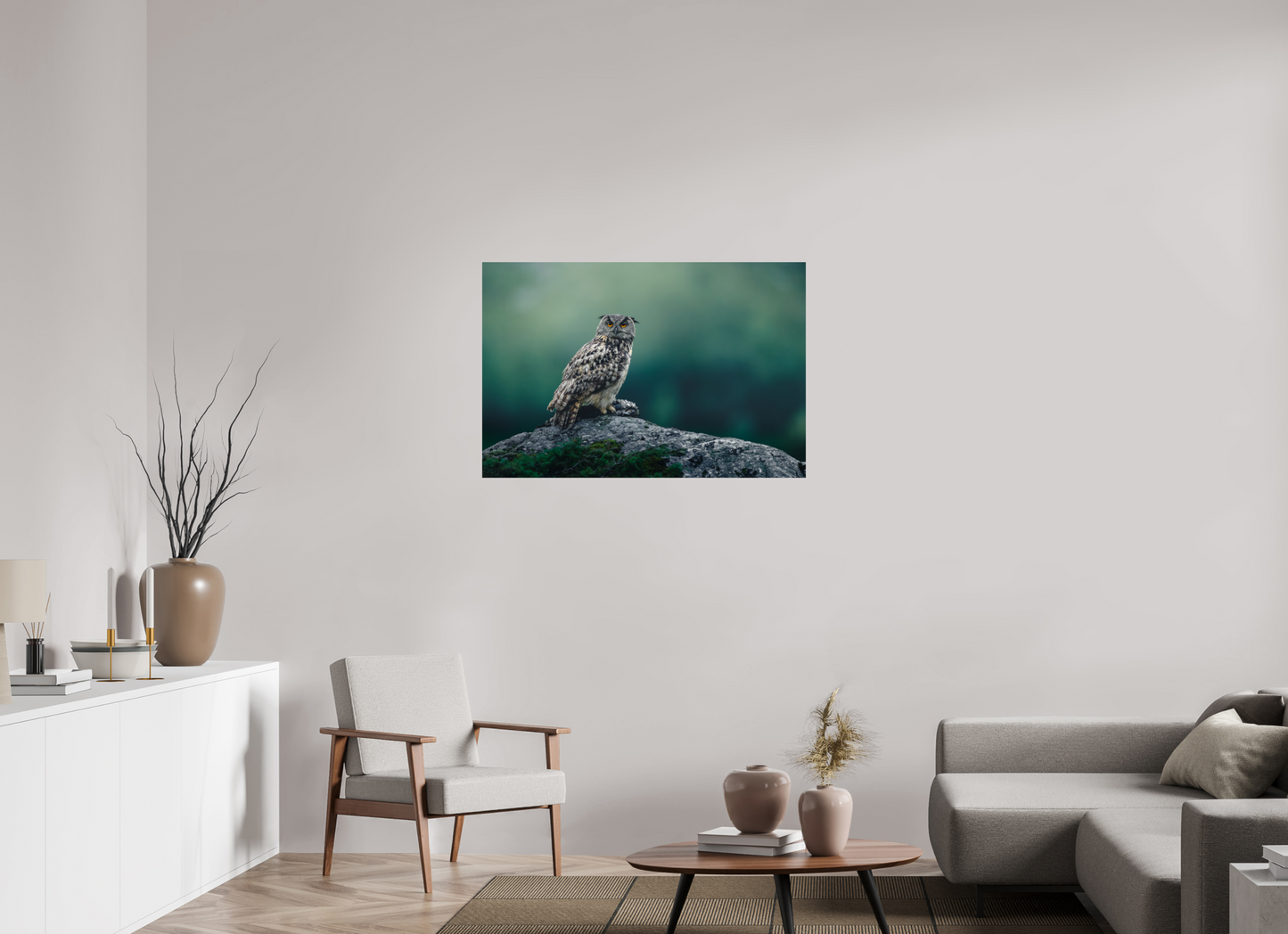Eagle owl with its prey