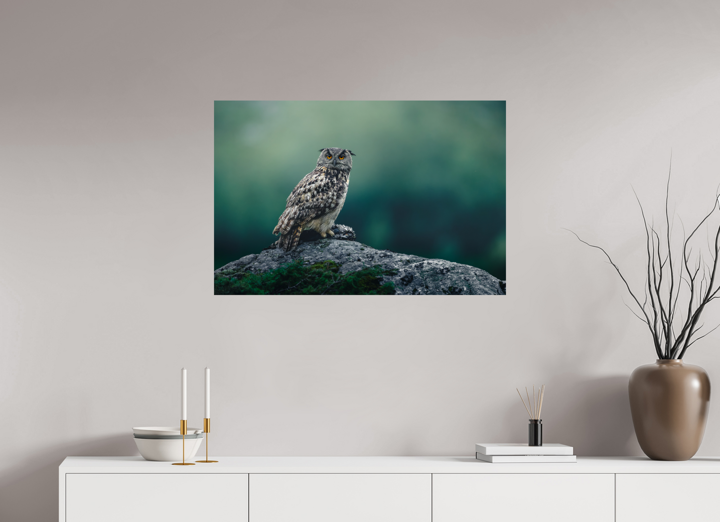 Eagle owl with its prey