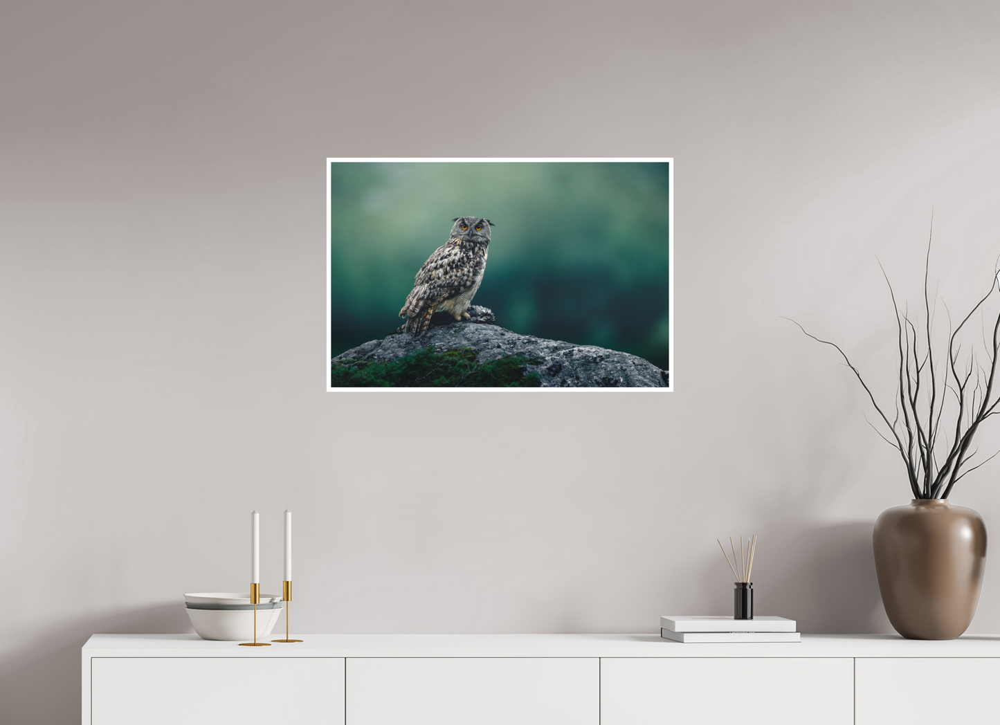 Eagle owl with its prey
