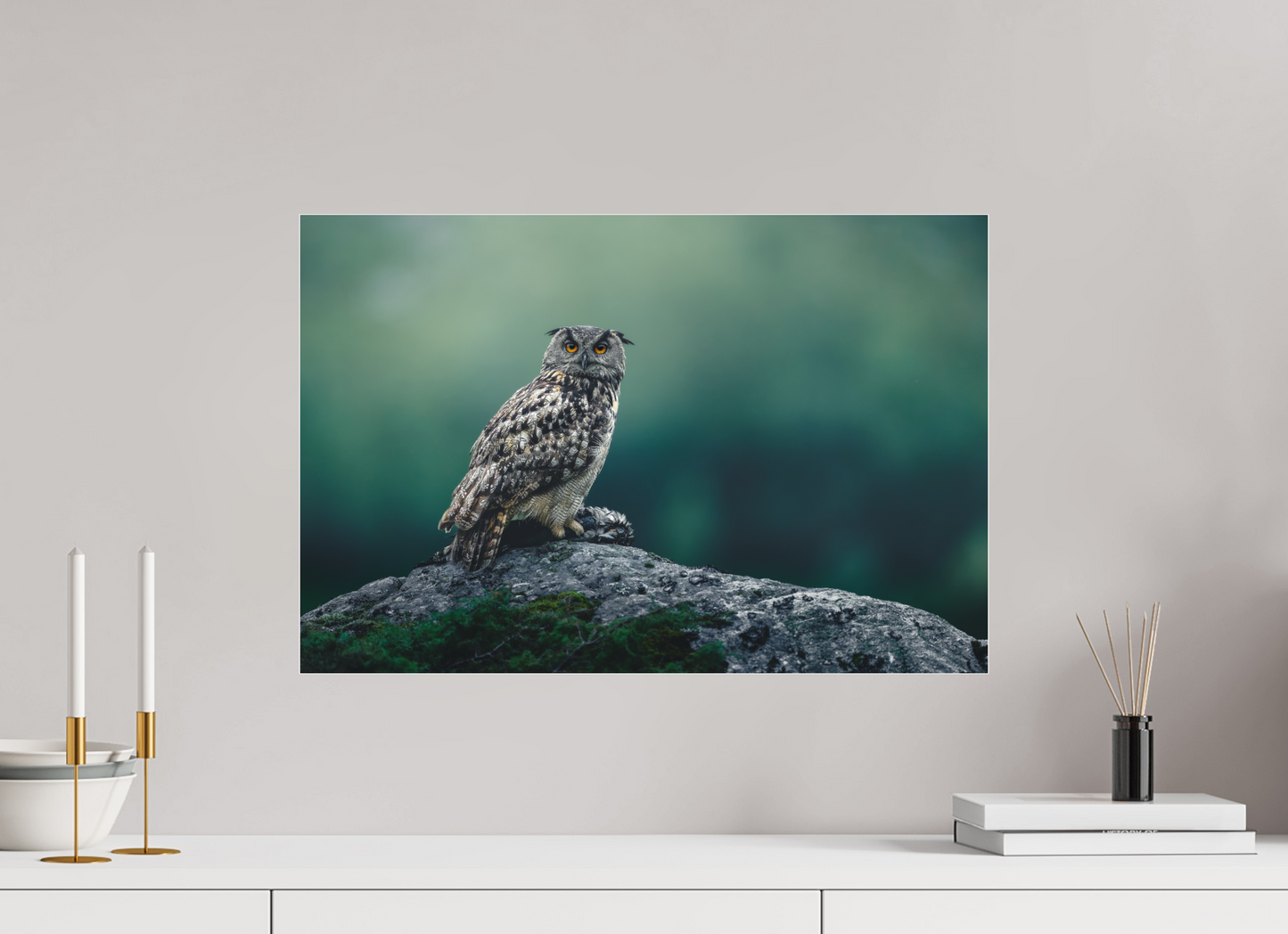 Eagle owl with its prey