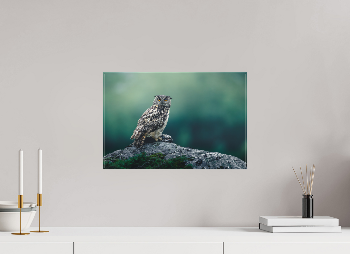 Eagle owl with its prey