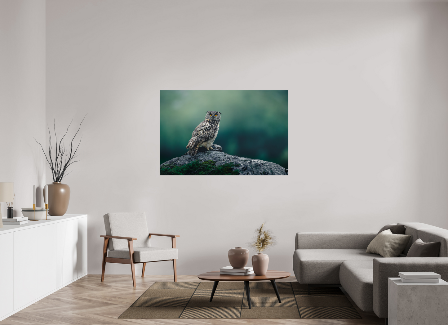 Eagle owl with its prey