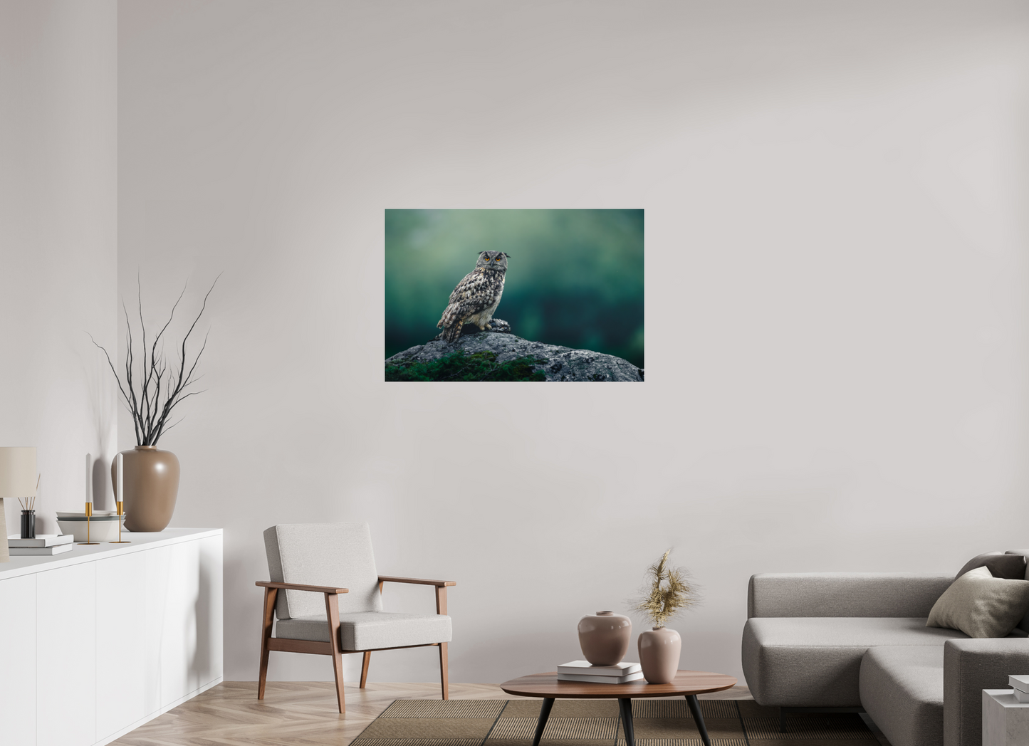 Eagle owl with its prey