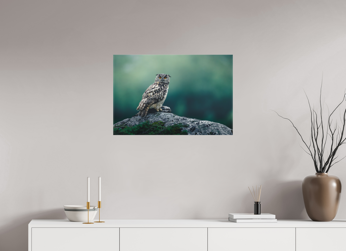 Eagle owl with its prey