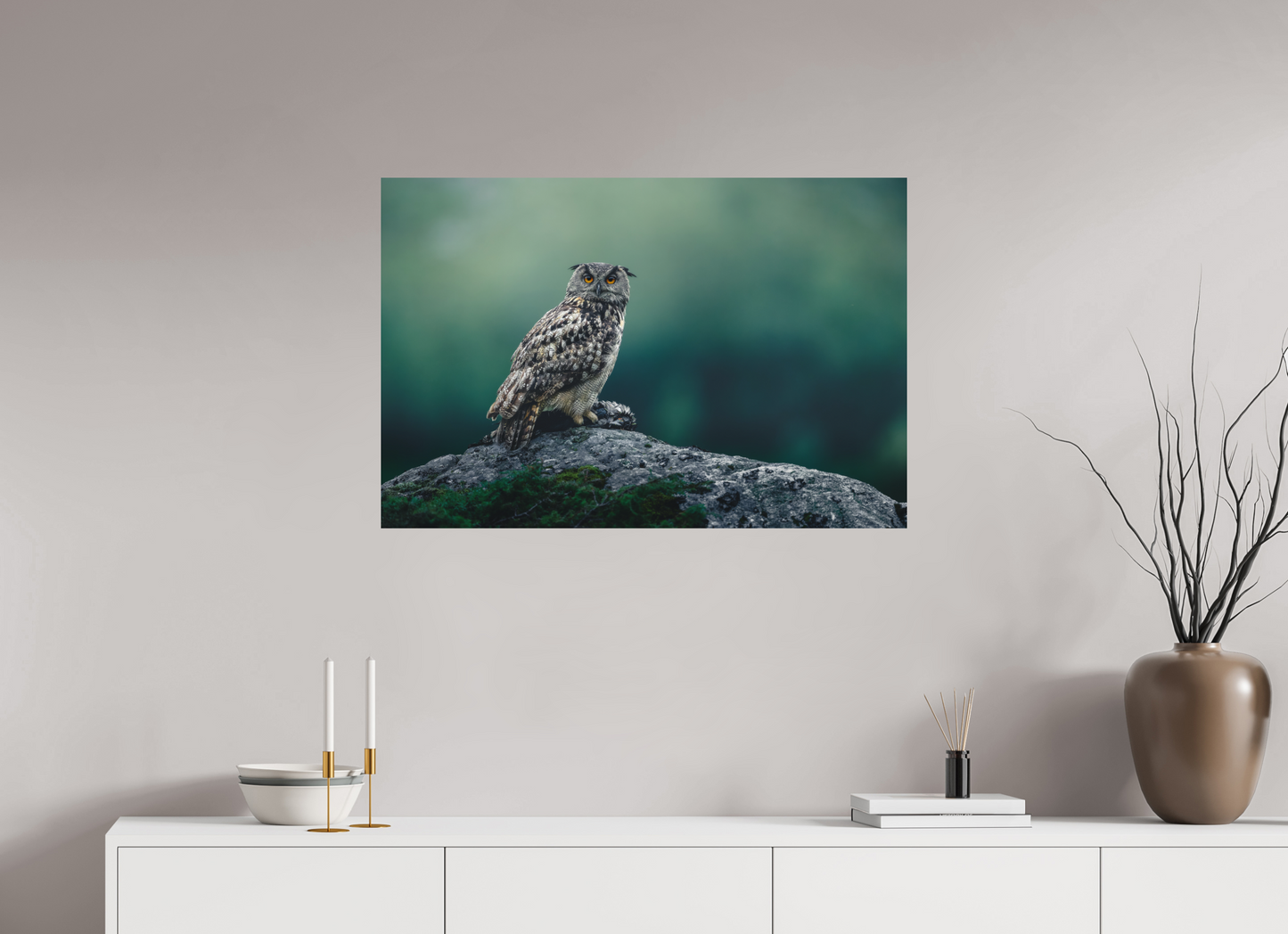 Eagle owl with its prey